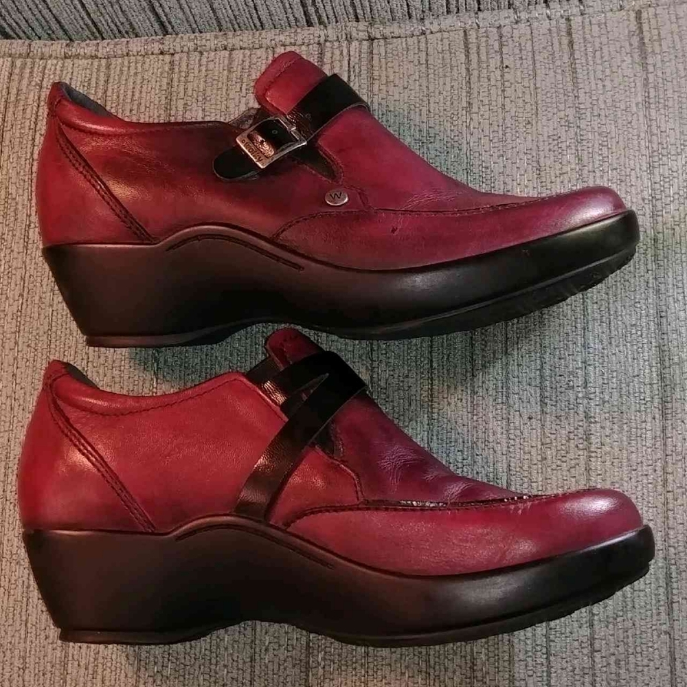 Wolky burgundy platform loafers